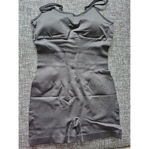 OQQ Yoga Gym Romper Women L Black Excellent Seamless Padded Spaghetti Strap